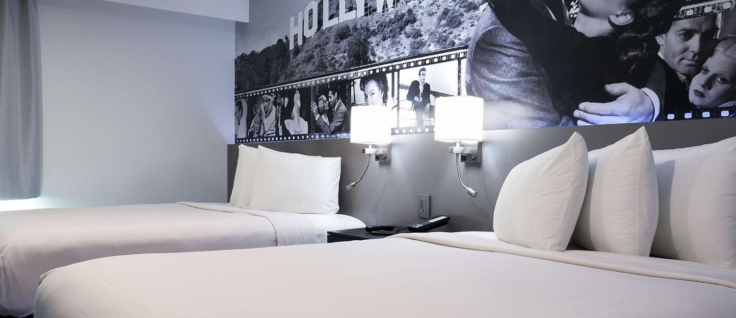 BOOK LUXURIOUS ACCOMMODATIONS AT OUR GLENDALE, CA HOTEL